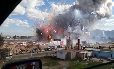 Pirotecnia India: Mueren diez personas en una explosión de una fábrica de fuegos artificiales